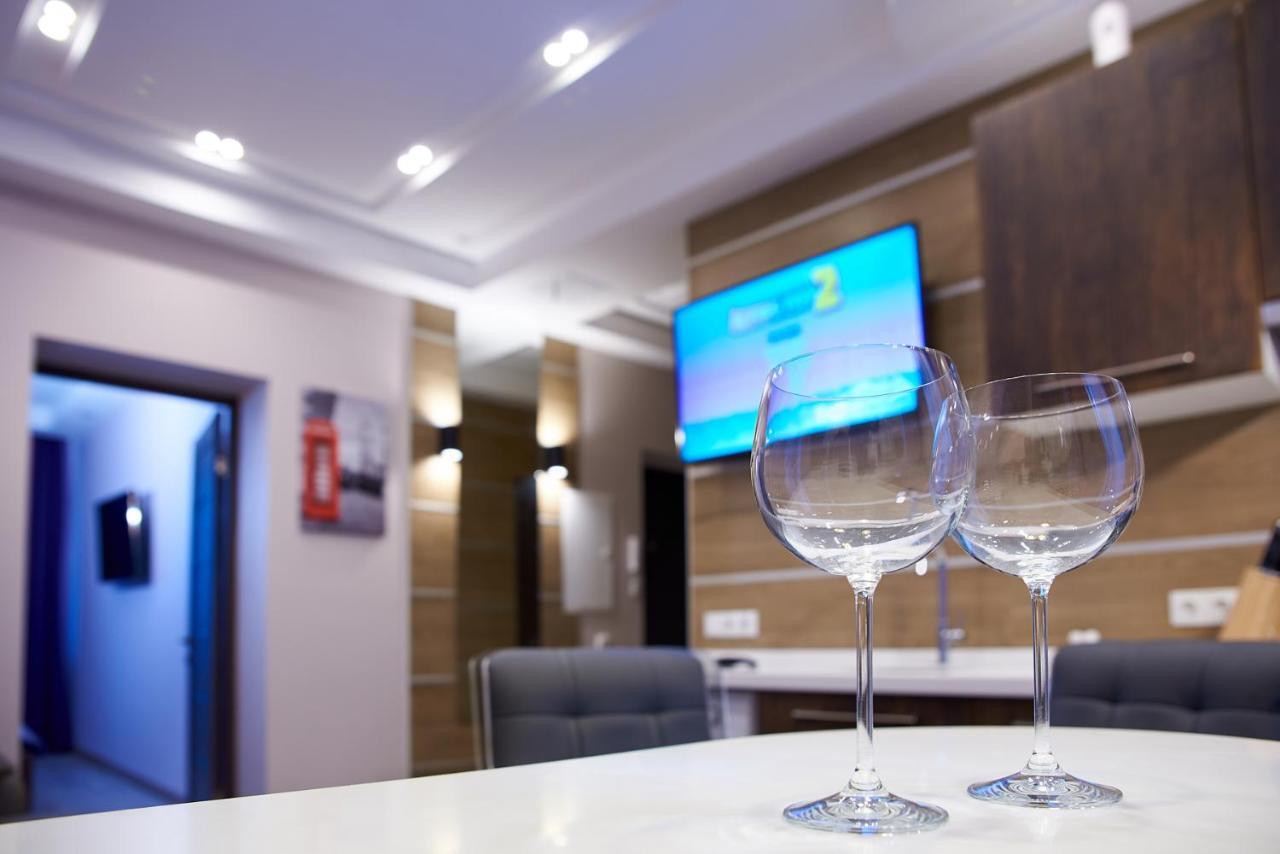Sauna, Big Jacuzzi , Khreshchatyk Apartments Kyiv Exterior photo